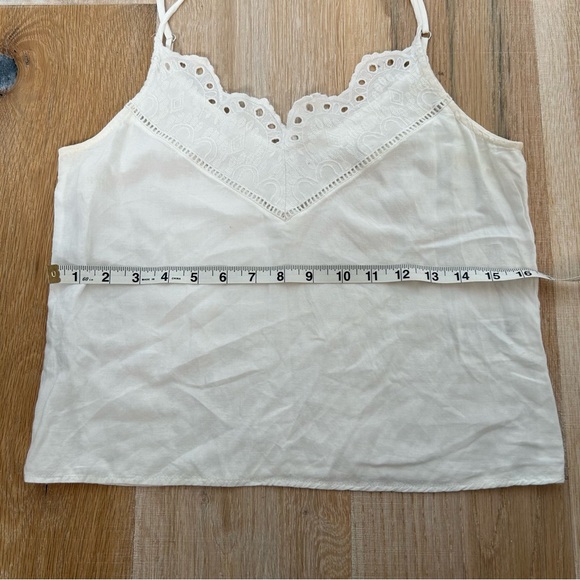 H&M eyelet tank top - Picture 3 of 7